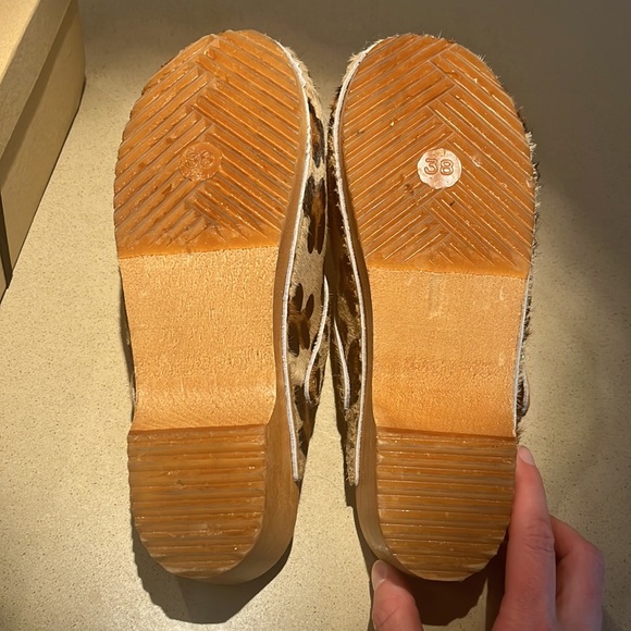 Anthropologie leopard print clogs made with animal hair sz 38 - Picture 5 of 6